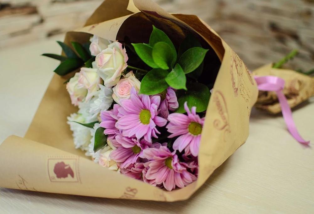 Букет цветов из: Розы и Хризантемы в Шайковке