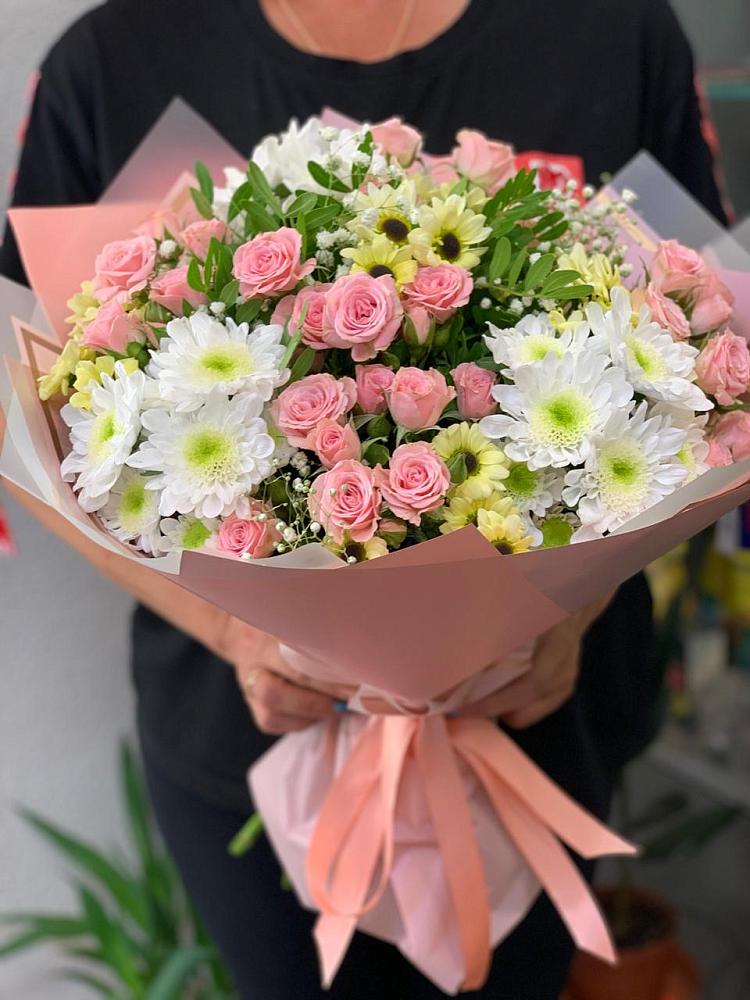 Букет цветов из: Розы и Хризантемы в Шайковке