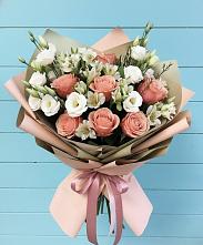 Букет цветов из:  Розы, Альстромерии и Лизиантусы в Шайковке