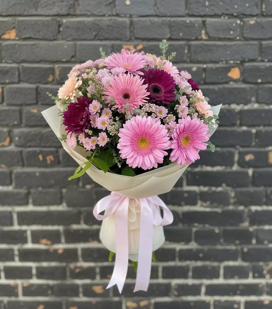 Букет цветов из: Герберы и Хризантемы в Шайковке