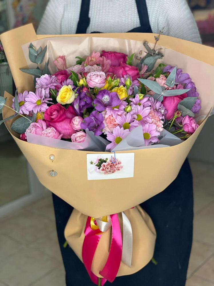 Букет цветов из: Хризантемы, Гвоздики и Альстромерии в Шайковке