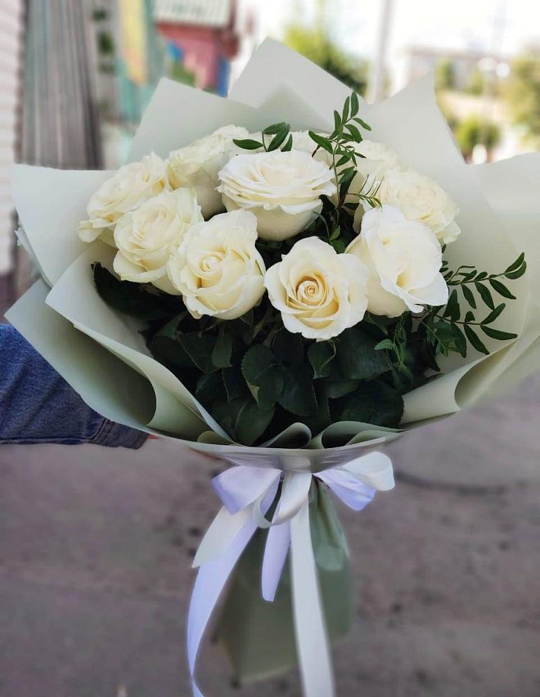 Букет Белые розы Проуд в Шайковке