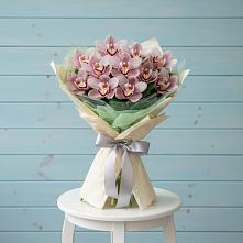 Букет цветов из:  Орхидеи и Розы в Шайковке