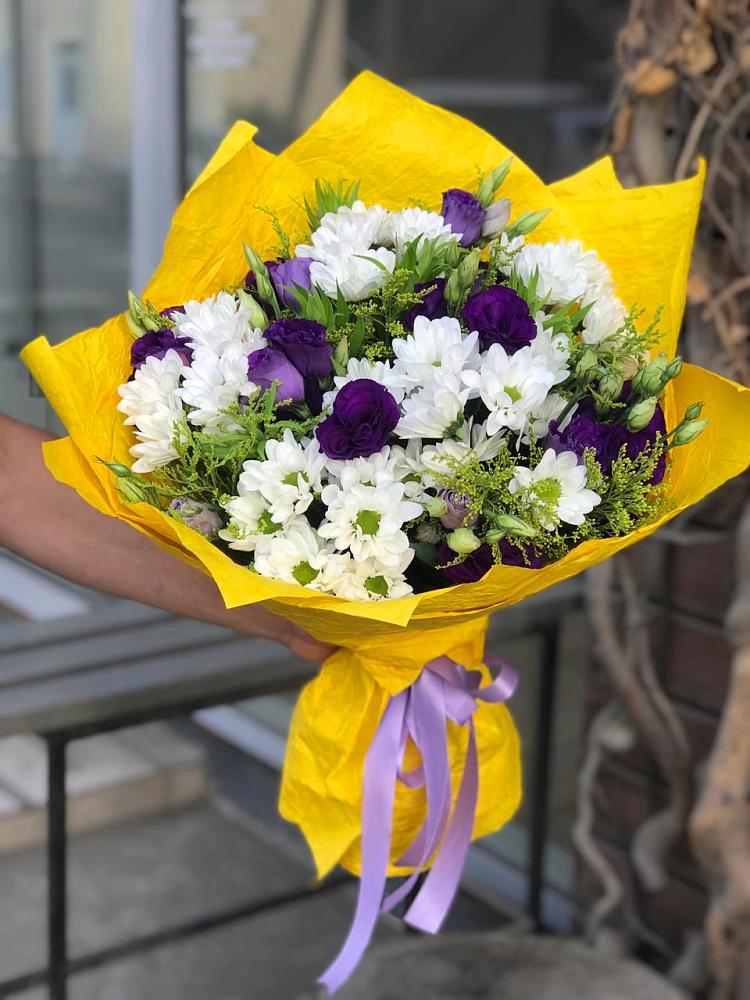 Букет цветов из: Ирисы, Хризантемы и Ромашки в Шайковке