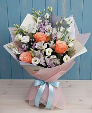 Букет цветов из:  Лизиантусы, Розы, Альстромерии и Гипсофила в Шайковке