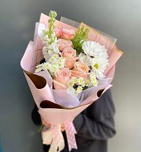 Букет цветов из:  Хризантемы и Розы в Шайковке