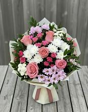 Букет цветов из:  Альстромерии, Гвоздики, Розы и Хризантемы в Шайковке