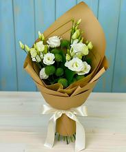 Букет цветов из:  Хризантемы и Лизиантусы #REPLACE_PRED# Шайковке