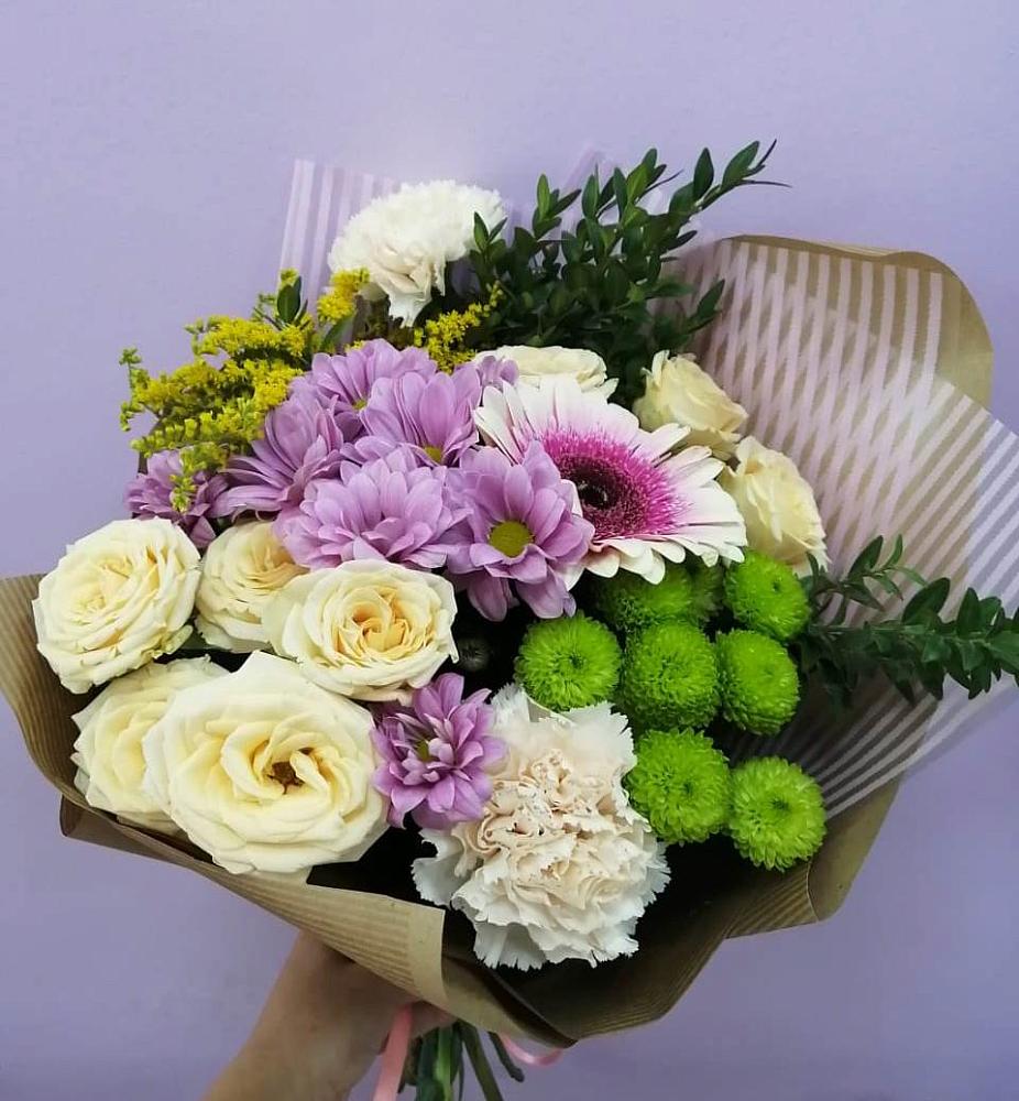 Букет цветов из: Хризантемы, Розы, Гвоздики и Герберы в Шайковке