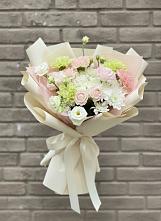 Букет цветов из:  Гвоздики, Розы, Лизиантусы и Хризантемы в Шайковке