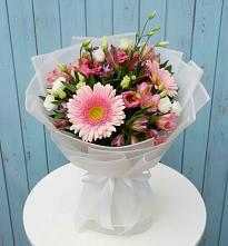 Букет цветов из:  Герберы, Альстромерии и Лизиантусы в Шайковке