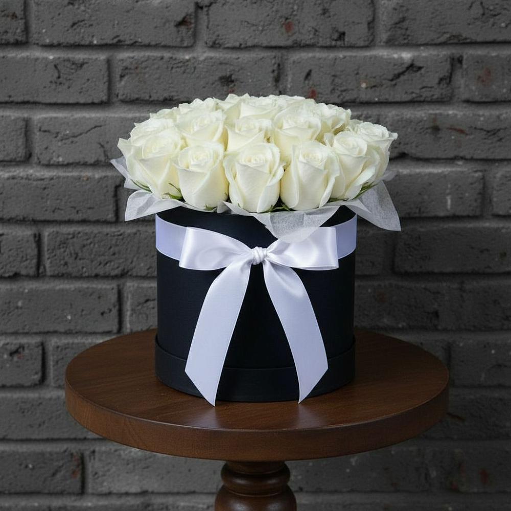 Цветочная композиция из Розы в шляпной коробке в Шайковке