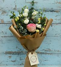 Букет цветов из:  Розы и Лизиантусы в Шайковке