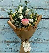 Букет цветов из:  Розы и Лизиантусы в Шайковке