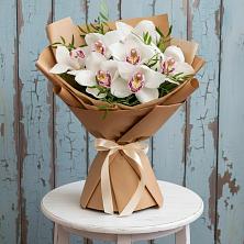 Букет цветов из:  Орхидеи и Розы в Шайковке