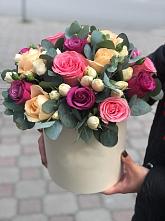 Цветочная композиция из Розы в шляпной коробке в Шайковке