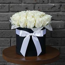 Цветочная композиция из Розы в шляпной коробке в Шайковке